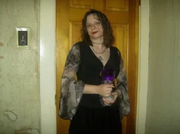 Ravynrose's profile picture