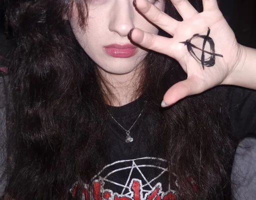 Heart_And_Fangs's profile picture