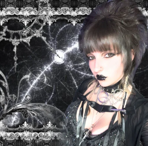 LivingMHDoll's profile picture