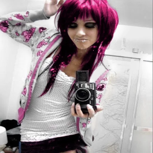 lovesicklyss's profile picture