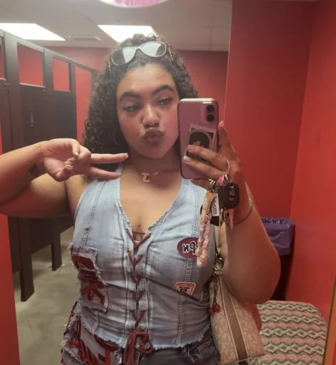jayjaybaybee's profile picture