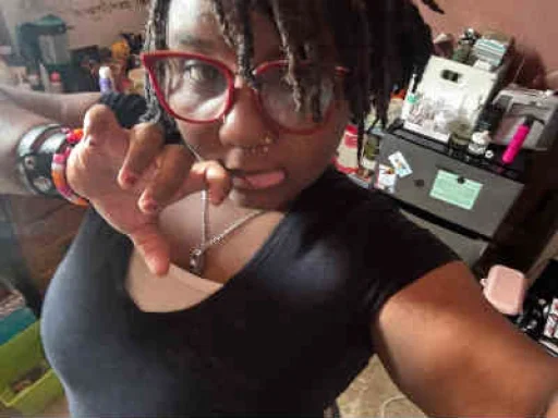 zomb1e4pple's profile picture