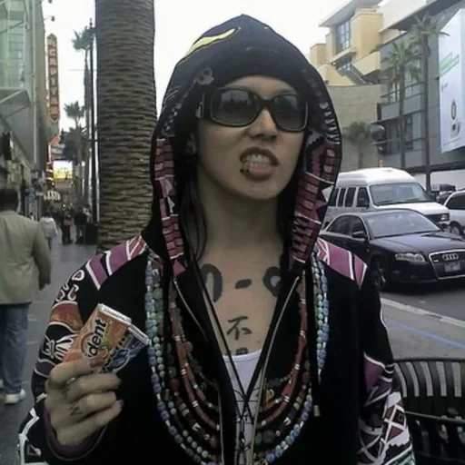 loserisntan.emotion's profile picture