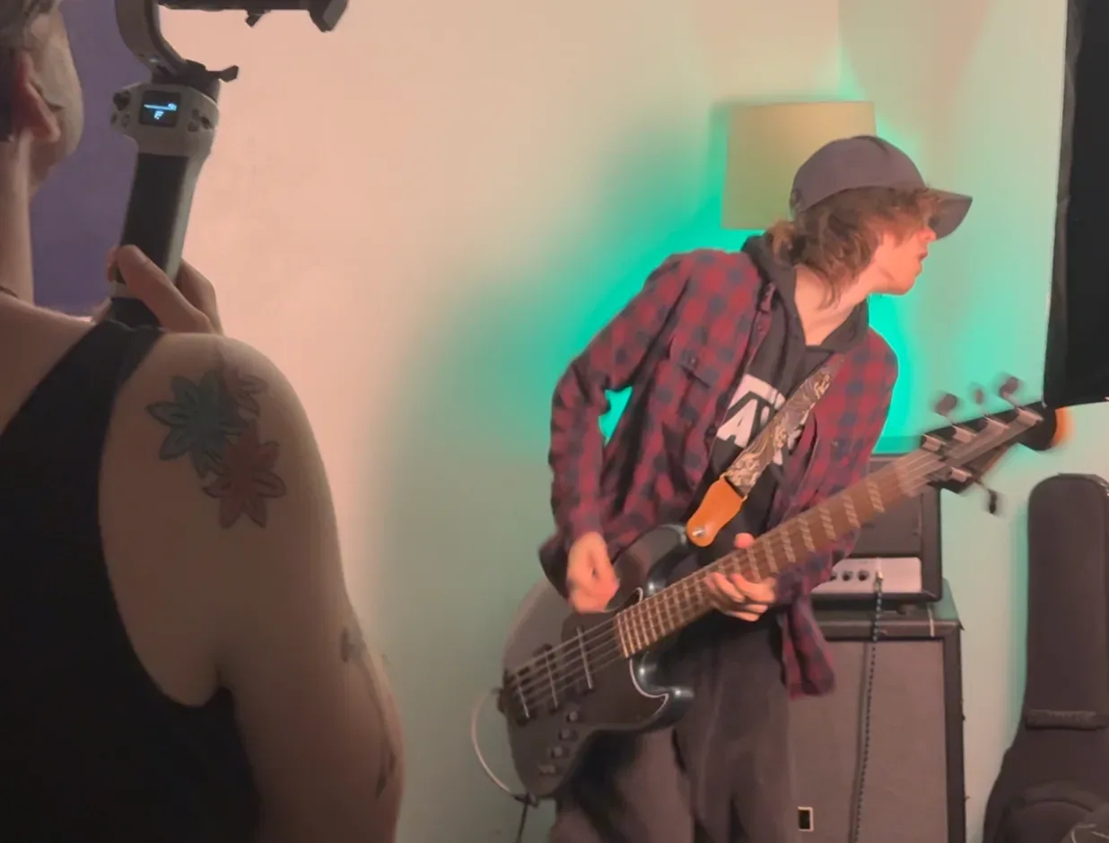 plain bass