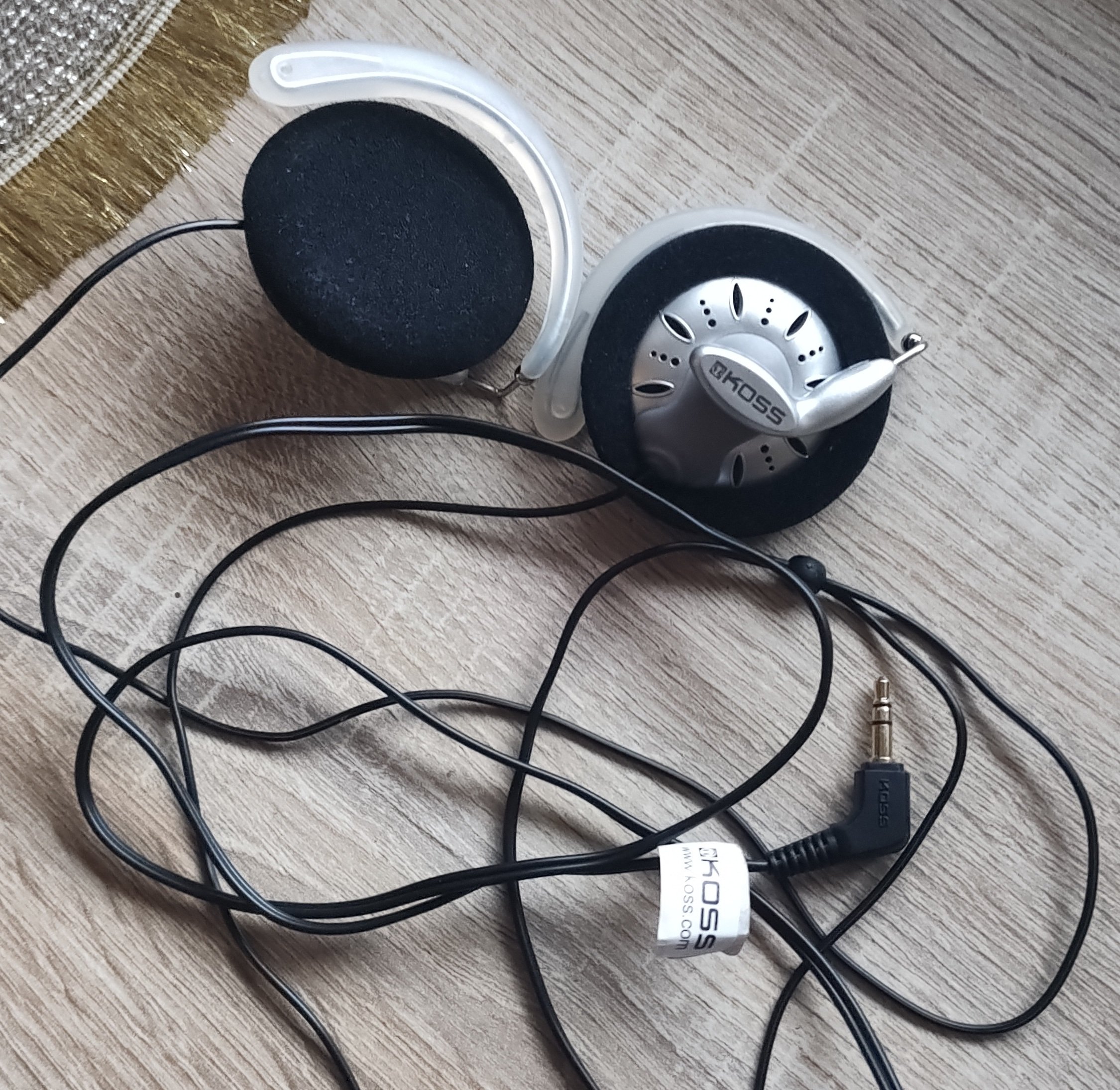 Koss KSC75 Portable Stereophone Headphones | Headphone Reviews and  Discussion - Head-Fi.org