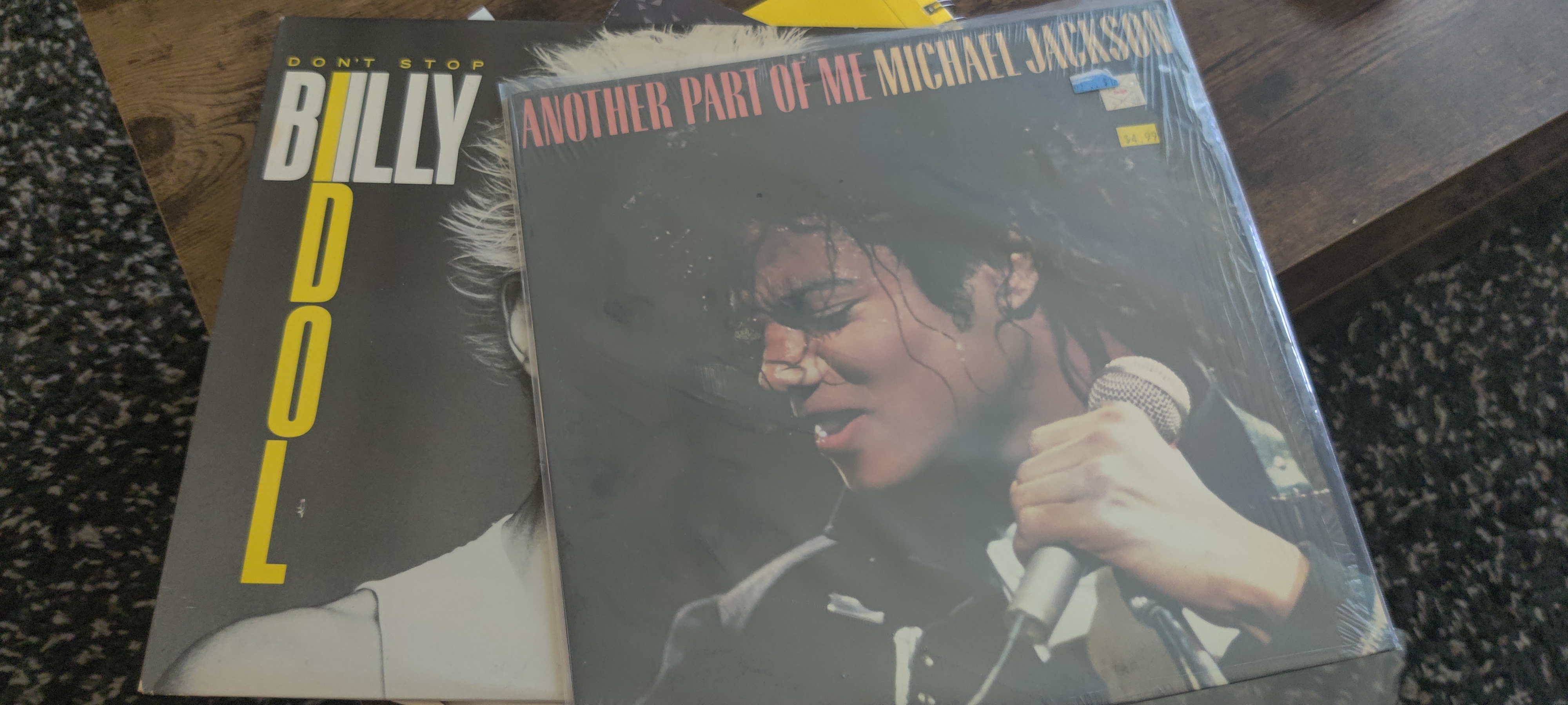 My new vinyls (MJ and Billy idol)