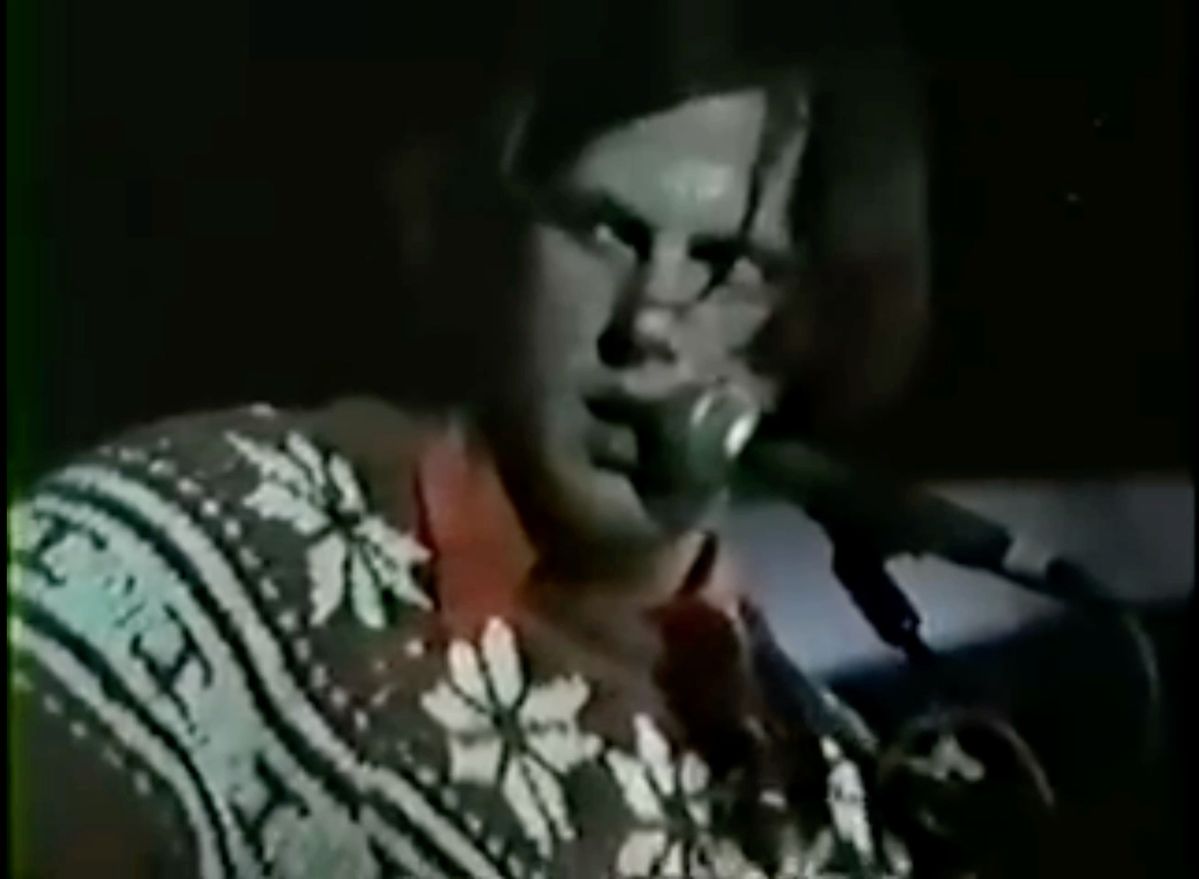 Jeff Mangum performing in San Francisco.
