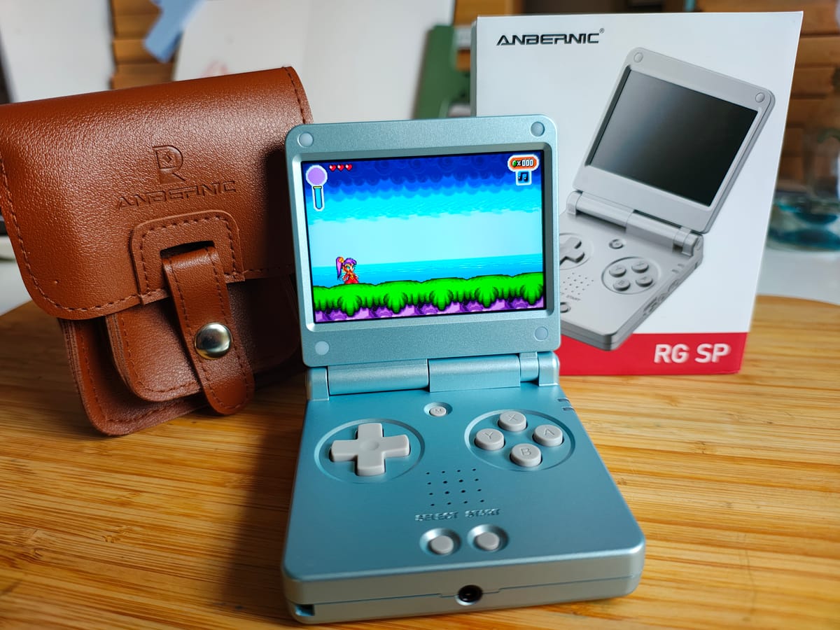 Hands On with the Anbernic RG SP; The Game Boy Advance SP Reimagined