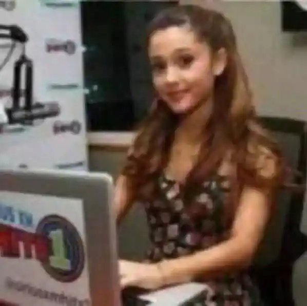 Ariana grande meme