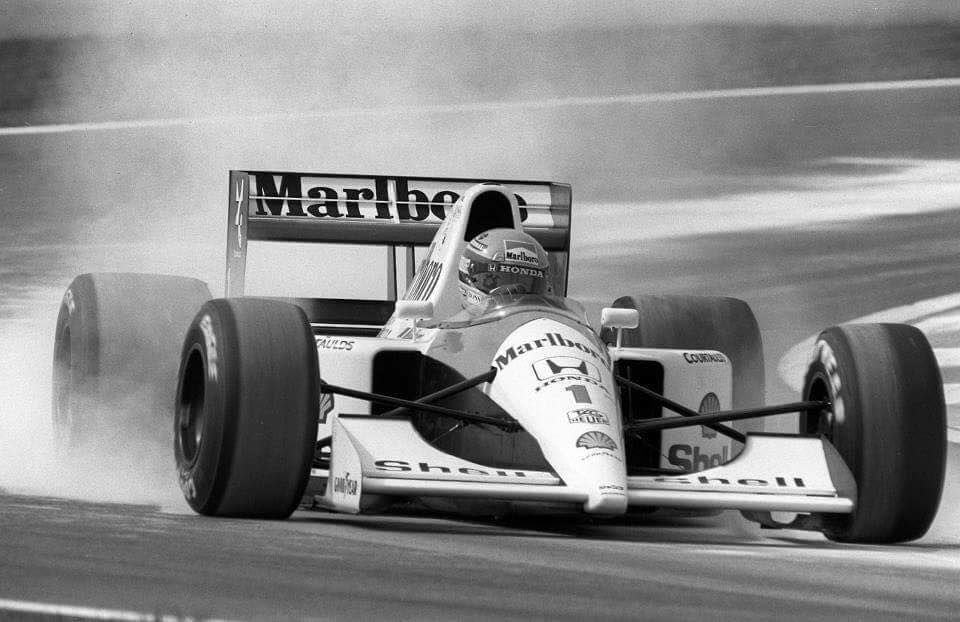 Ayrton SENNA going Vr00m Vr00m