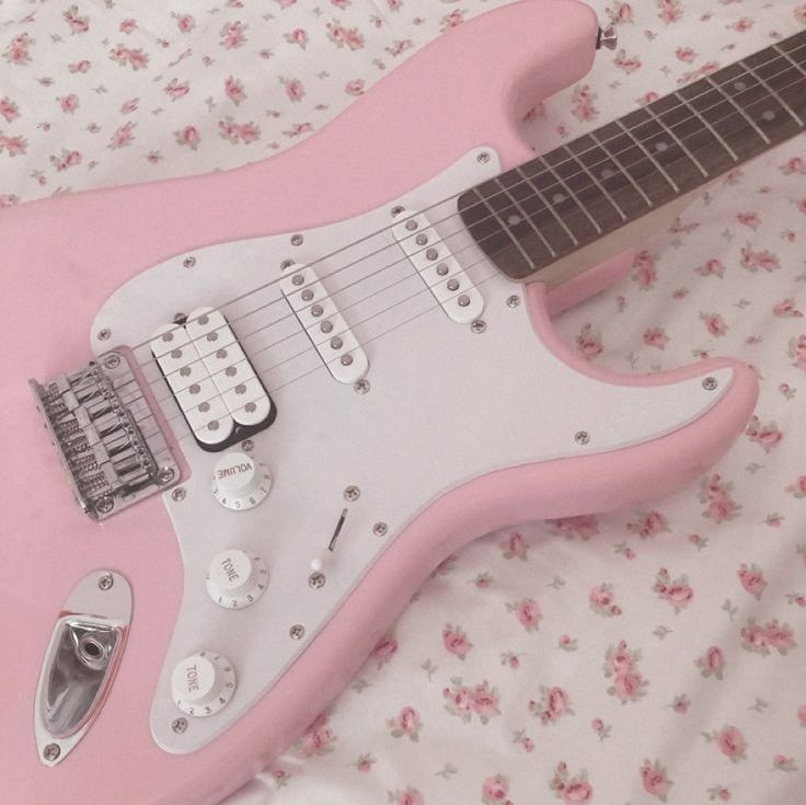 guitar :3