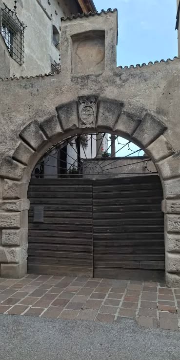 gate