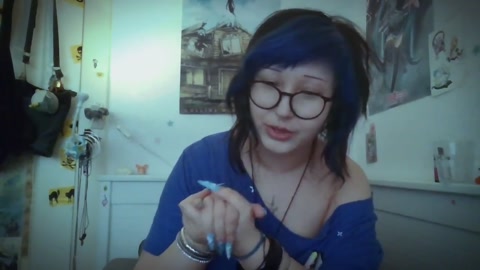 Fish’s intro vid! -if you’re wondering why im in the same shirt again it’s cuz im in pjs and looking like a bum on the first day of my period no makeup and bed hair… SHUSH and if anyone makes an intro too, do tag me id love to see :3