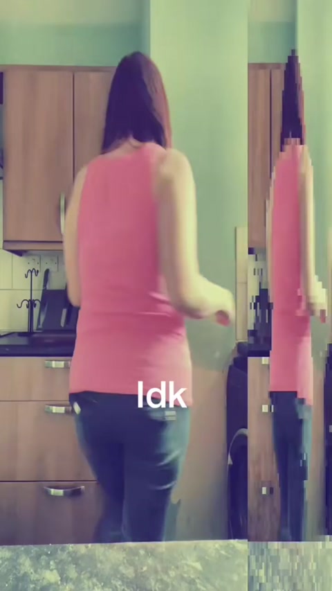 <3