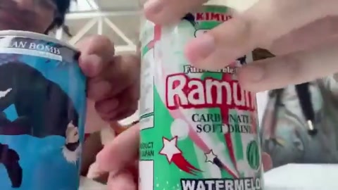Trying watermelon ramune and Gojo's juice!??