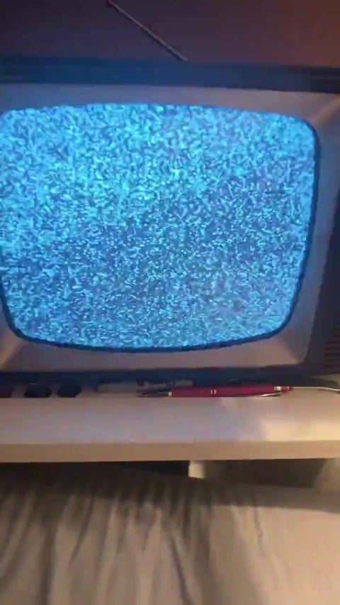 showing off my crt tv :P