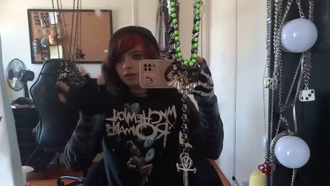Room tour because I'm bored :p