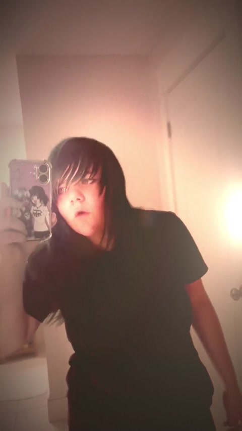 Lwk just really into Ths song