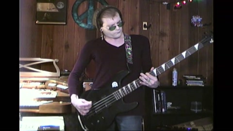 Misfits - Last Caress (mediocre bass cover)