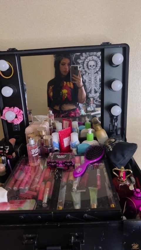 Vanity pic 💜💜