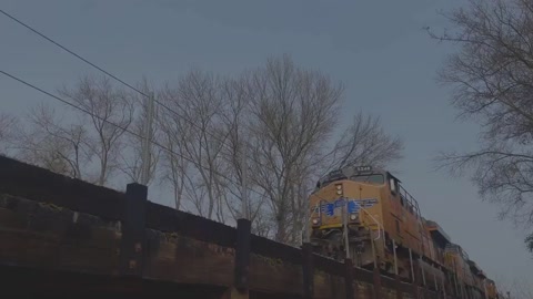 Train Goes Bbbbrrrrrrrrrrrrrrrr