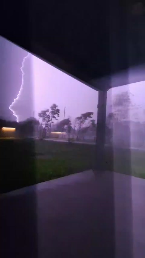 ⚡ Epic Lightning Strike Over Rural Nueces County Near Corpus Christi, Texas! (May 20, 2026)