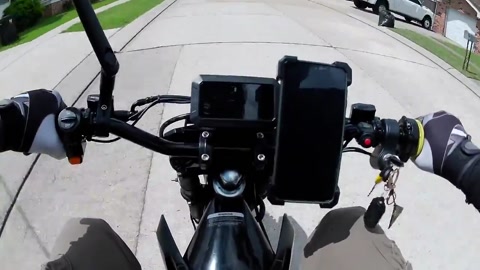 Little Sneak peak of my first emoto ride vid!!