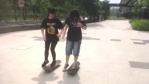 SKATING wit my NERDS pt2 (warning JUMPSCARE and LOUD)