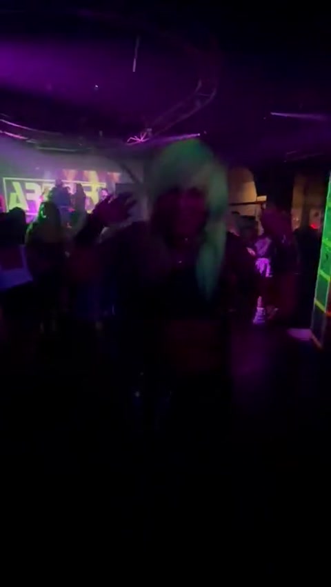 My hair glows under UV light!