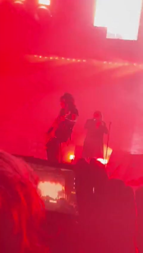 Motley crue shout!
