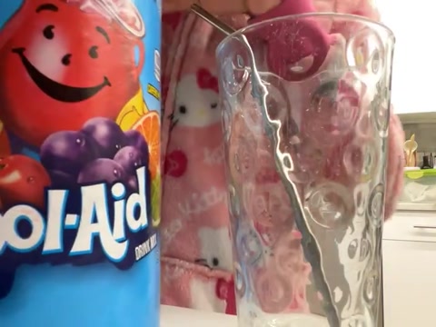 me taking rlly long to make kool-aid