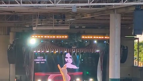 Ozzy tribute from Extreme