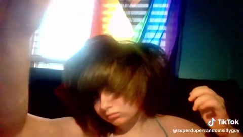 Doing my hair n stuff at 8 am