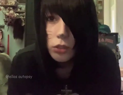 emo phan nerds out