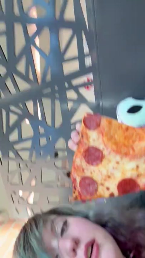 Pizza. Pretzel.