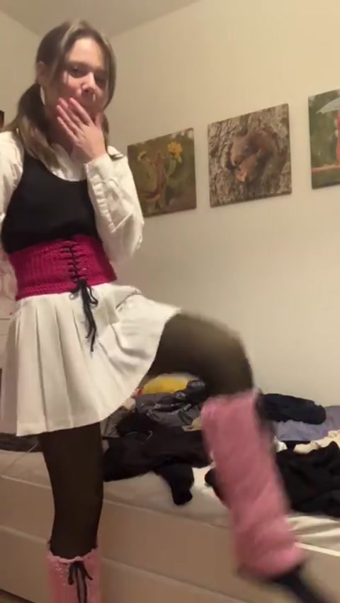 Shape shifted into draculaura fr fr