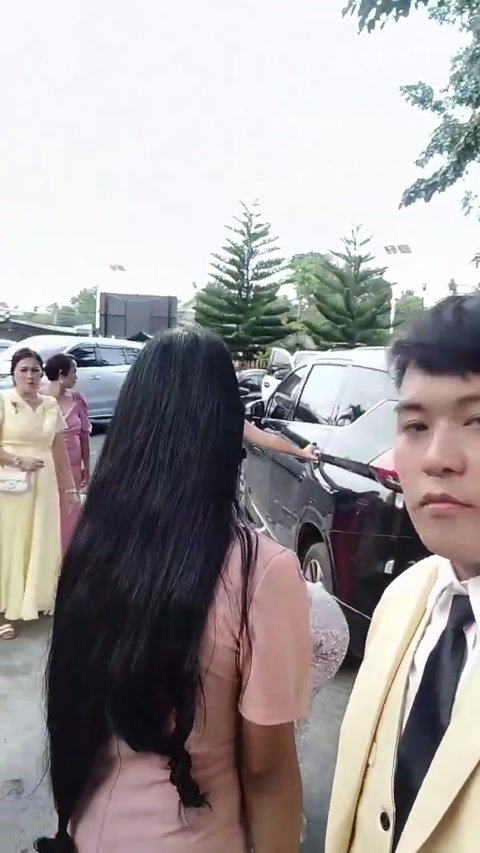 Nag vid si Clifford sa nanggawas na